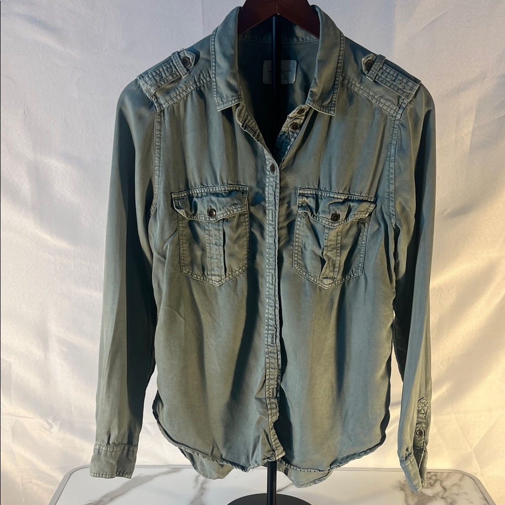 American Eagle army green Button-Up women’s Shirt